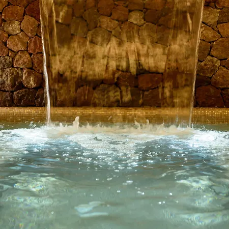 Antoperla Luxury & فندق بيريسا