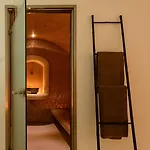 Antoperla Luxury & 5* Perissa (Santorini)
