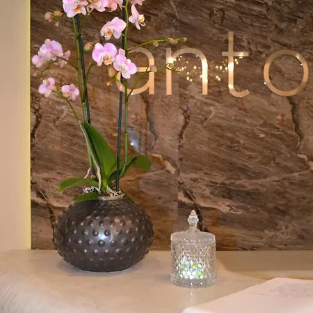 Antoperla Luxury & 5* Perissa (Santorini)