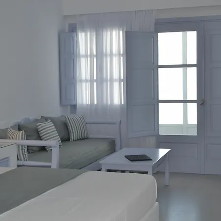 Antoperla Luxury & Hotel Perissa (Santorini)