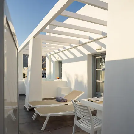 Antoperla Luxury & Perissa (Santorini)