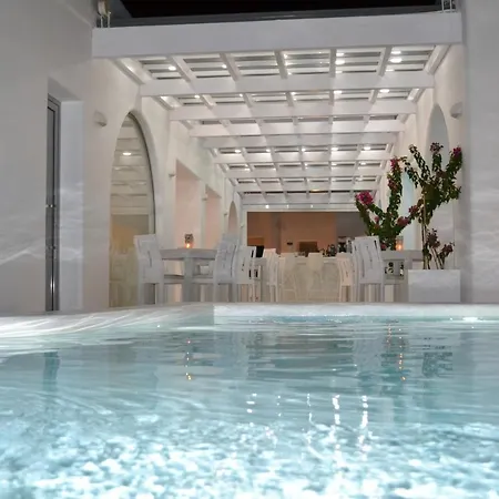Antoperla Luxury & 5* Perissa (Santorini)