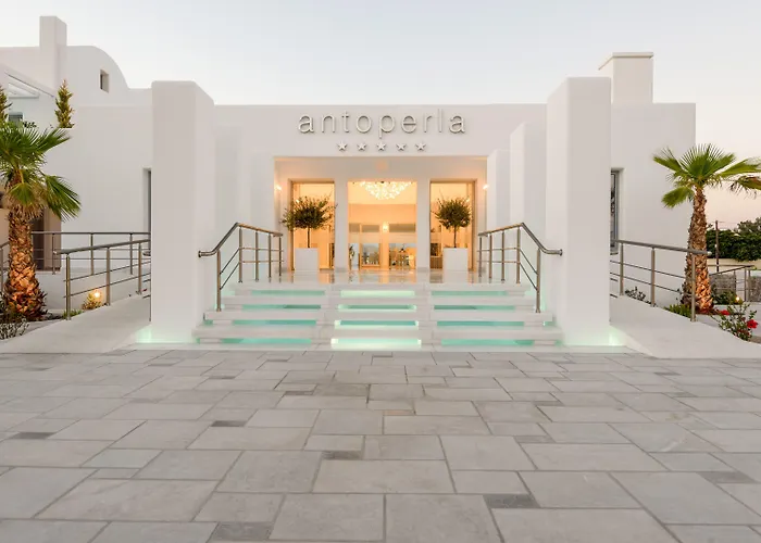 Antoperla Luxury & Perissa (Santorini)